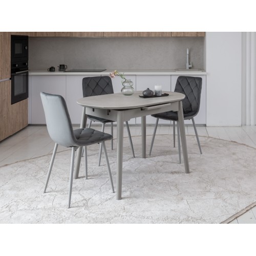 Бір қыз және үш жігіт